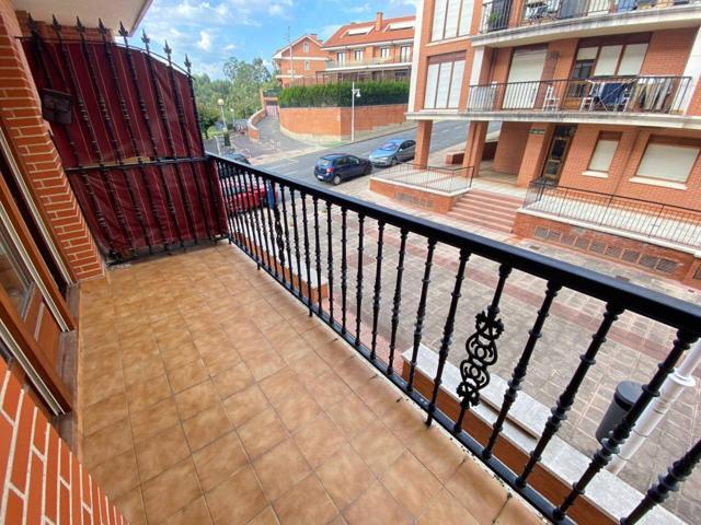 Piso en venta en calle Miguel de Cervantes 5, Castro-Urdiales photo 0