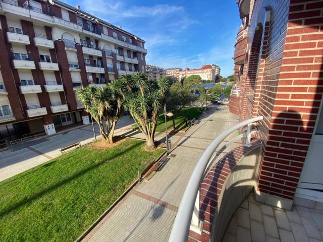 Piso en venta en Hermandad de las Marismas 6, Castro-Urdiales photo 0