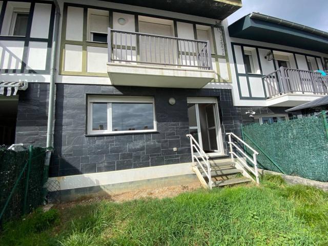 Casa - Chalet adosado en venta en calle del Alto de la Cruz 1, Castro-Urdiales photo 0