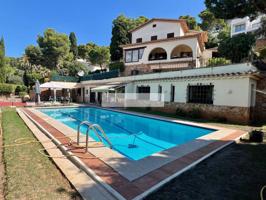 Magnifica casa unifamiliar de 416 m² en Llafranc, a solo 350 metros de la playa caminando, con una gran piscina privada photo 0