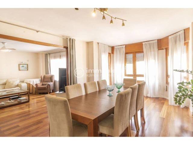 SE VENDE FANTÁSTICO PISO EN BLANQUERNA ZONA PEATONAL photo 0