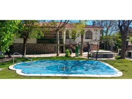 Casa En venta en Villaluenga photo 0
