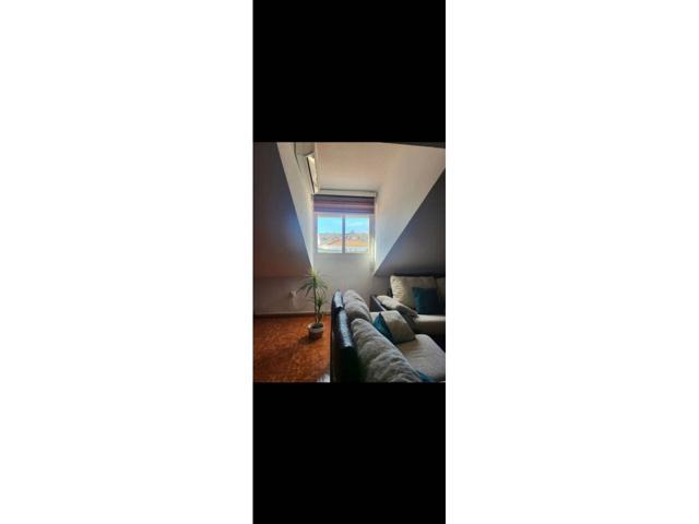 Venta de piso abuhardillado céntrico en Yeles photo 0