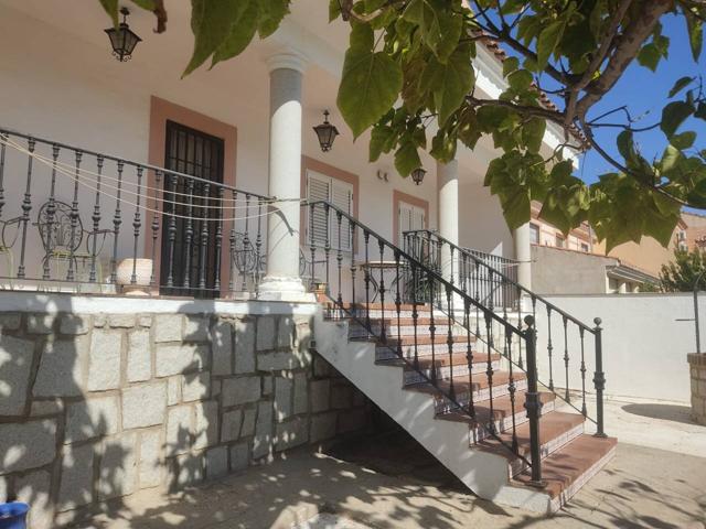 ¡Descubre tu nuevo hogar! Venta de chalet en Magán photo 0