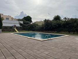 Se alquila apartamento con parking privado, piscina y trastero a solo 500m de la playa photo 0