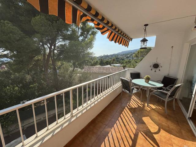 Piso en venta en Portals Nous con vistas al mar y piscina photo 0