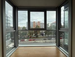 Venta de piso seminuevo con garaje y trastero en un lujoso edificio en A Coruña Capital photo 0