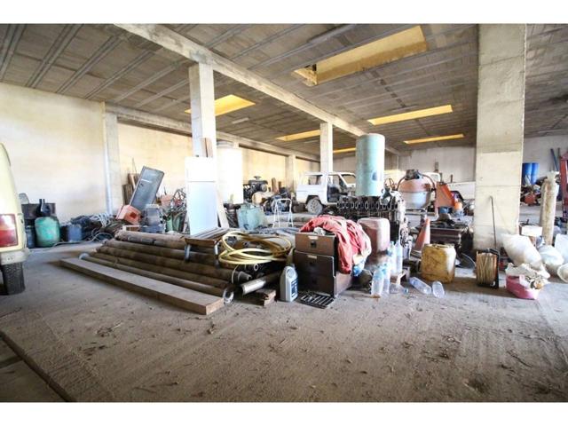 NAVE CON 1.500 M2 COSNTRUIDOS photo 0