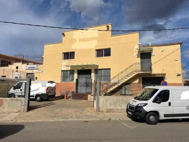 NAVE COMERCIAL CON POSIBILIDAD DE CAMBIO A URBANO photo 0