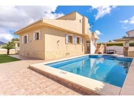 CHALET CON LICENCIA VACACIONAL photo 0