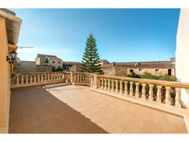 Espectacular casa de pueblo con garaje, piscina y jardín en Sa Pobla. photo 0