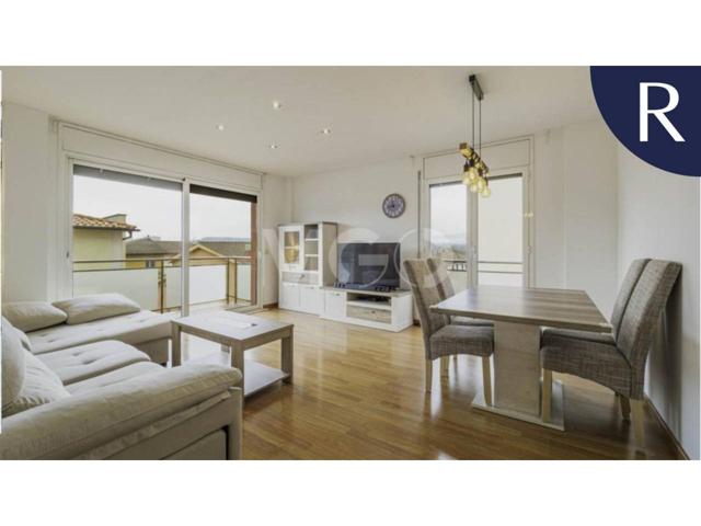Piso en venta en Manlleu photo 0
