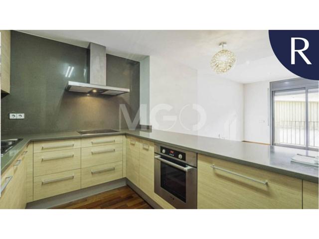 Piso en venta en Caputxins-Santa Clara-Hospital photo 0