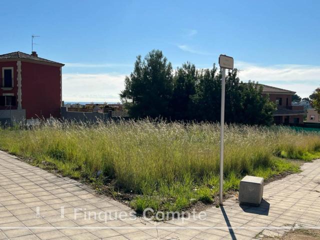 ¡Parcela en venta en Roda de Berà! photo 0
