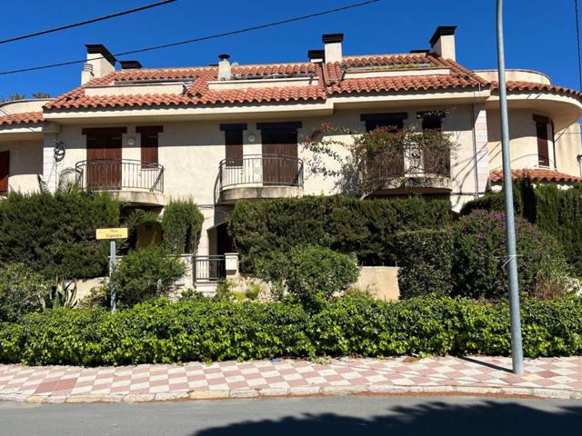 Venta de casa en Roda de Berà photo 0