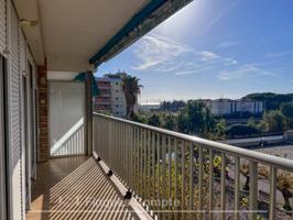 Apartamento muy cerca del mar. photo 0