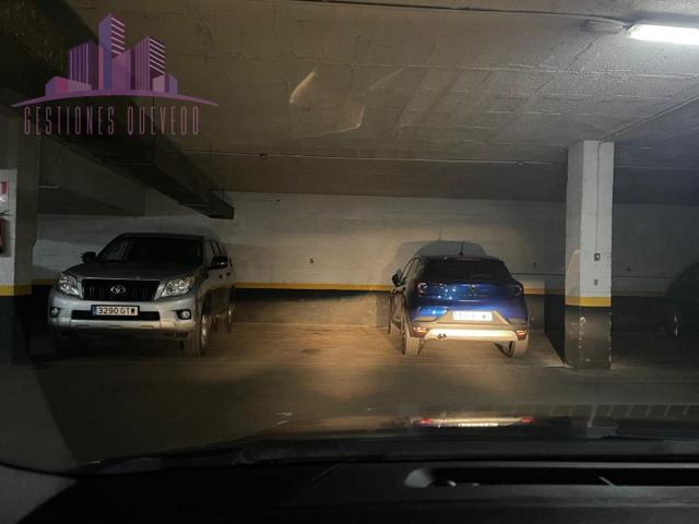 Parking Subterráneo En venta en Acacias, Madrid photo 0