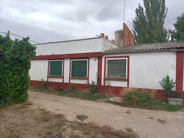 SE VENDE CASA CON TERRENO EN BELCHITE photo 0