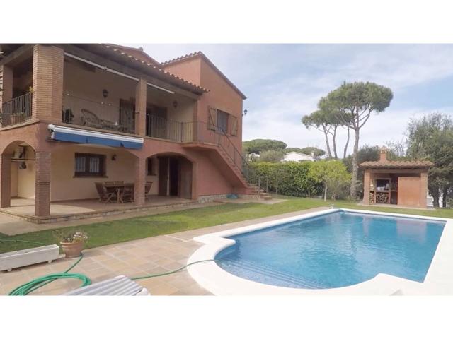 Chalet unifamiliar en venta en Calonge (Urb. Mas Pallí) photo 0