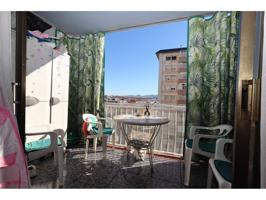 Piso con vistas despejadas en Cerdanyola-Ascensor photo 0