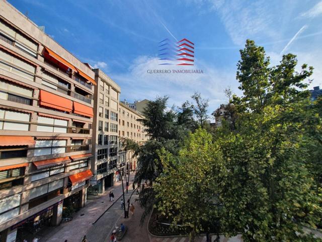 VENTA DE GRAN PISO EXTERIOR A REFORMAR EN CALLE JOAQUÍN LORENZO “XOCAS”, ZONA CENTRO. 295.000€. photo 0