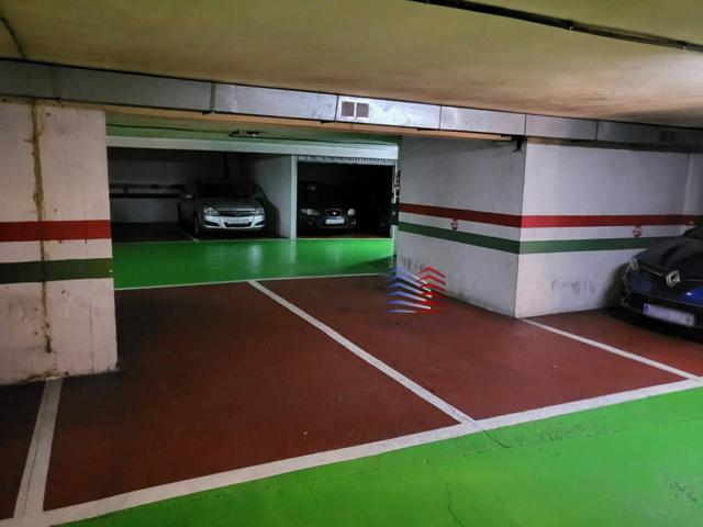 VENTA DE OPORTUNIDAD DE PLAZA DE GARAJE ZONA CENTRO. PLAZA DAS MERCEDES. 25.000€ photo 0