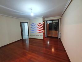 ALQUILER DE APARTAMENTO EN CALLE RÍO SIL, ZONA DEL VEINTIUNO. 480€ + 60€ de Comunidad. photo 0