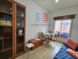VENTA DE PISO EXTERIOR Y LUMINOSO EN AV. BUENOS AIRES, ZONA UNIVERSIDAD. 120.000€ photo 0
