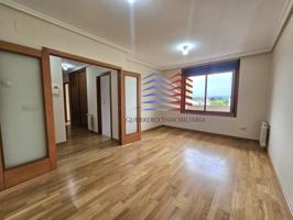 ALQUILER DE IMPRESIONANTE DÚPLEX EN ZONA VINTEÚN – OURENSE CAPITAL Precio: 700€-mes + 60 € de comunidad photo 0