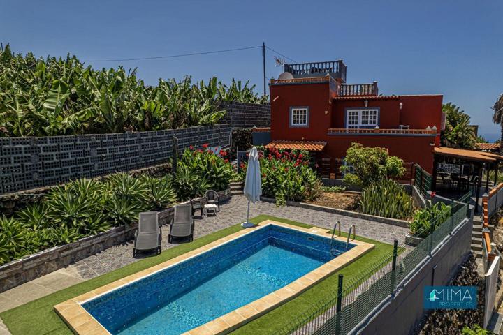 C139 Casa con piscina, terrazas y magnificas vistas en Tijarafe photo 0