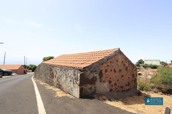 C141 Parcela con una edificación para restaurar en el casco urbano de Puntagorda photo 0