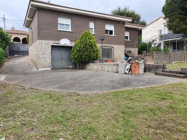 Casa - Chalet en venta en Torrejón del Rey de 150 m2 photo 0
