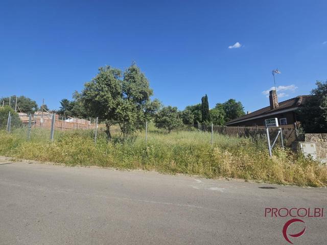 Terreno en venta en El Casar de 721 m2 photo 0