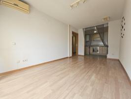 Apartamento en venta en Torrelaguna de 40 m2 photo 0