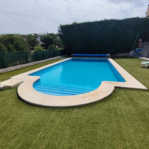 Casa - Chalet en venta en El Casar de 168 m2 photo 0