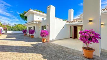 Casa - Chalet en venta en Marbella de 848 m2 photo 0