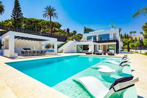 Casa - Chalet en venta en Marbella de 447 m2 photo 0