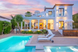 Casa - Chalet en venta en Marbella de 235 m2 photo 0