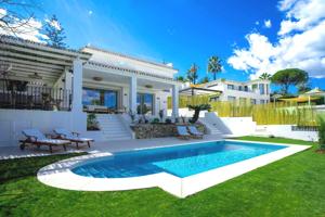 Casa - Chalet en venta en Marbella de 448 m2 photo 0