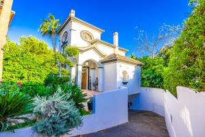 Casa - Chalet en venta en Marbella de 436 m2 photo 0