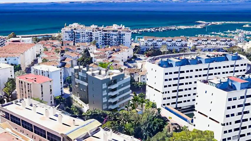 Apartamento en venta en Estepona de 67 m2 photo 0