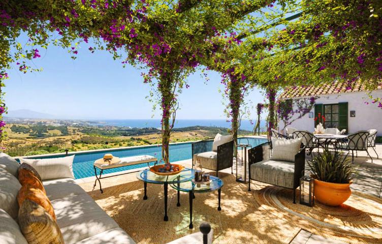 Pareado en venta en Casares de 371 m2 photo 0