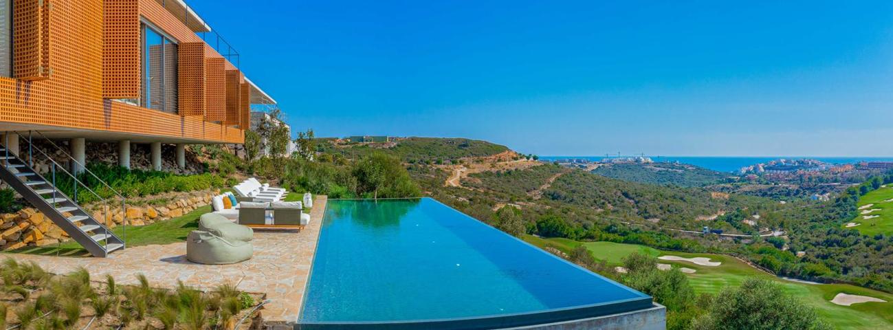 Casa - Chalet en venta en Casares de 666 m2 photo 0