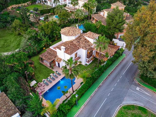 Casa - Chalet en venta en Benahavís de 495 m2 photo 0