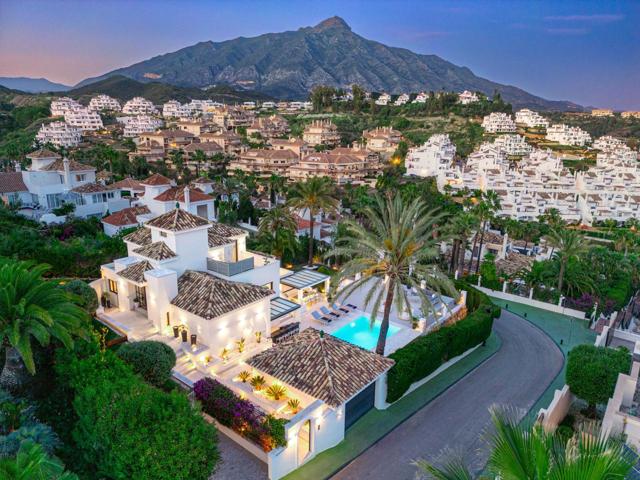 Casa - Chalet en venta en Marbella de 295 m2 photo 0