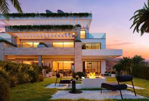Apartamento en venta en Estepona de 92 m2 photo 0