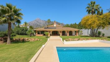 Casa - Chalet en venta en Marbella de 638 m2 photo 0