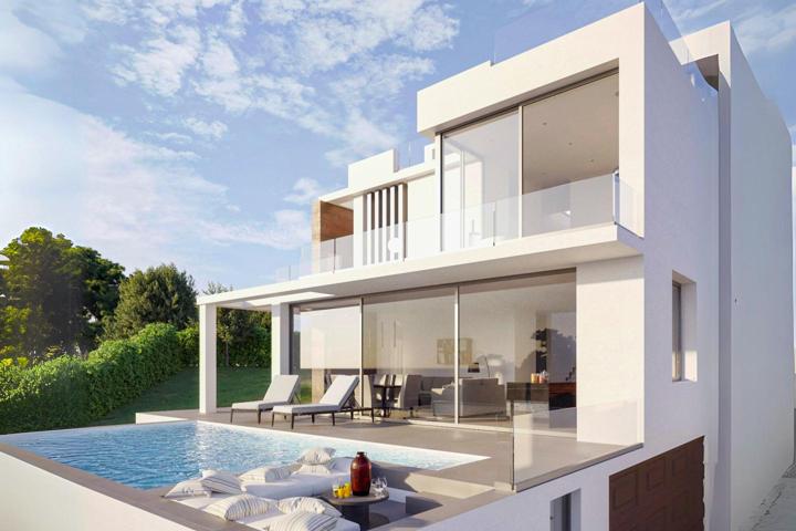 Casa - Chalet en venta en ESTEPONA de 312 m2 photo 0
