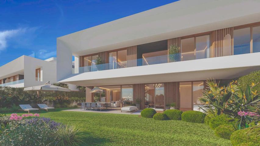 Pareado en venta en Estepona de 284 m2 photo 0