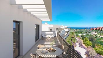 Ático en venta en Estepona de 101 m2 photo 0